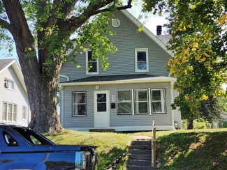 432 48th St, Moline, IL 61265