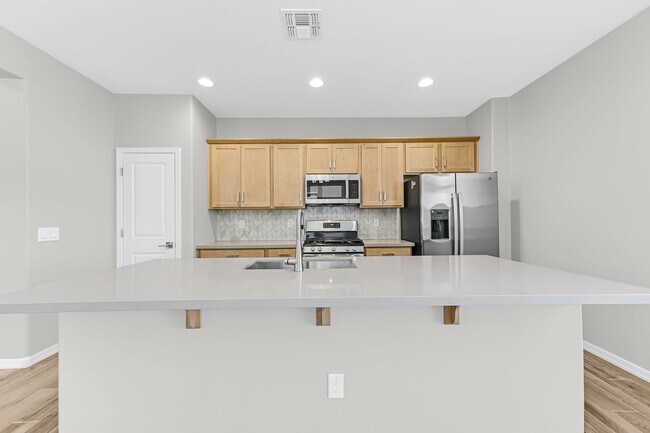 9994 W Piccadilly Rd, Avondale, AZ 85392 - photo 6