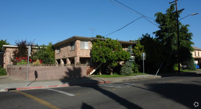 327 Willow St, San Jose, CA 95110 - photo 5