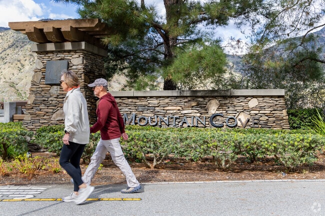 Mountain Cove is conveniently surrounded by hiking trails and bike paths.