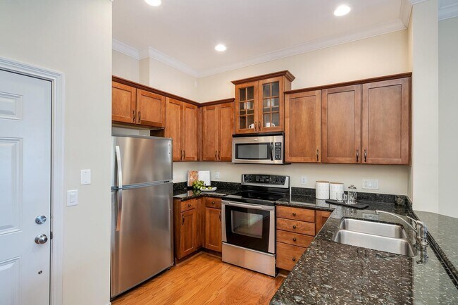 252 Stetson St unit 204, Cincinnati, OH 45219 - photo 4