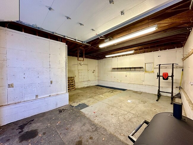 715 Rear Mabel St, New Castle, PA 16101 - photo 6