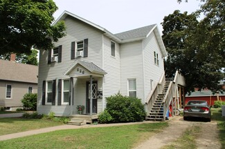 626 W King St Unit Lower, Winona, MN 55987