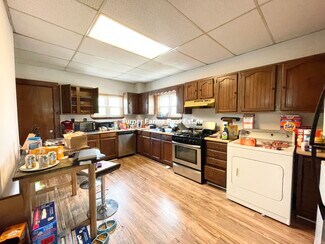 28 Harbor View St Unit 3, Boston, MA 02125