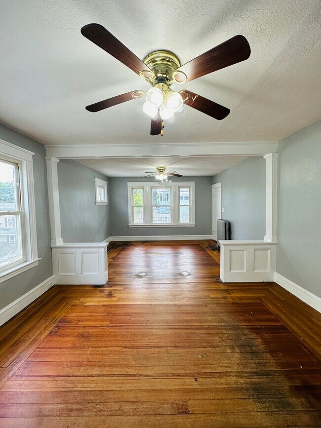 311 Ward St unit 2, Woonsocket, RI 02895 - photo 4