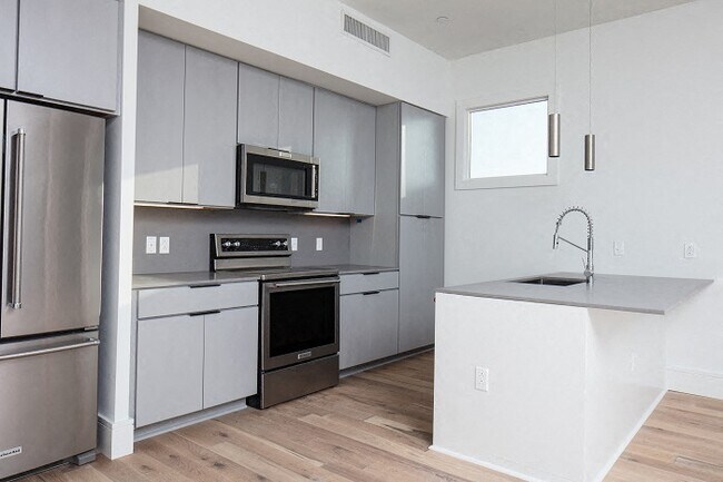 1530 Felicity, New Orleans, LA 70130 - photo 3