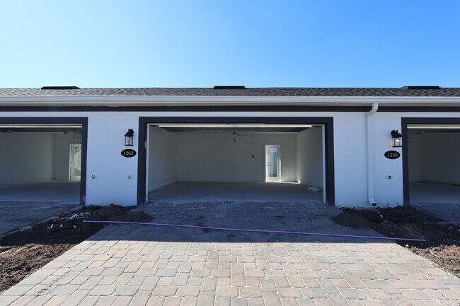 1363 Mount Royal Dr, Saint Cloud, FL 34771 - photo 5