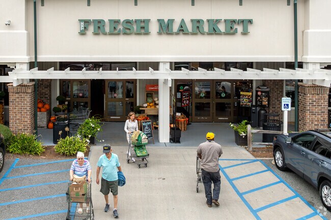 Long Cove residents can do their weekly grocery shopping at Fresh Market.