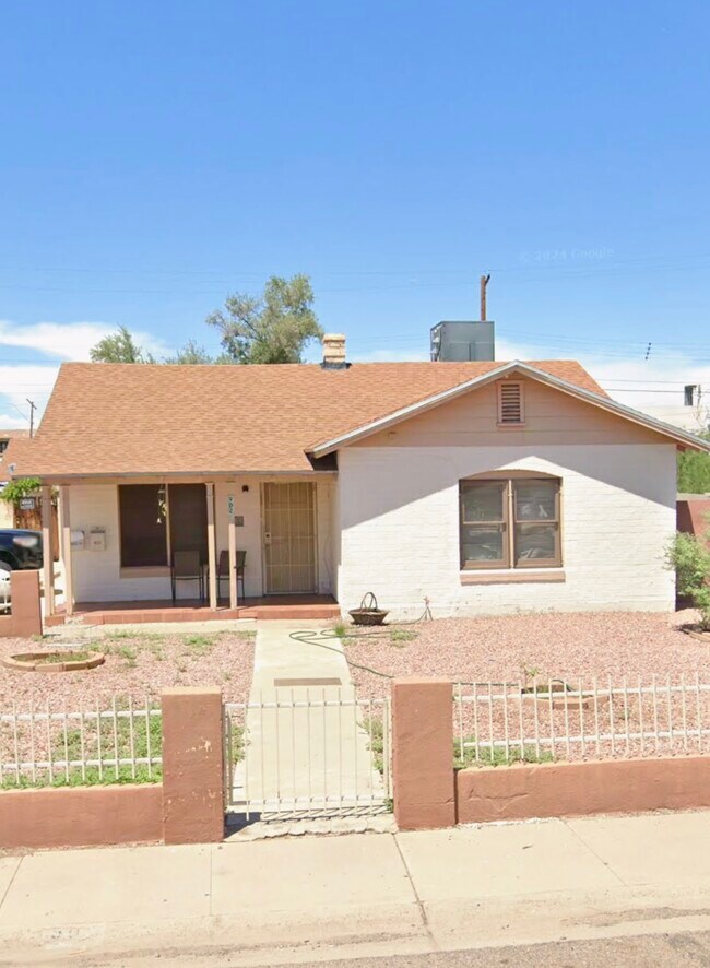 902 E Amelia Ave, Phoenix, AZ 85014