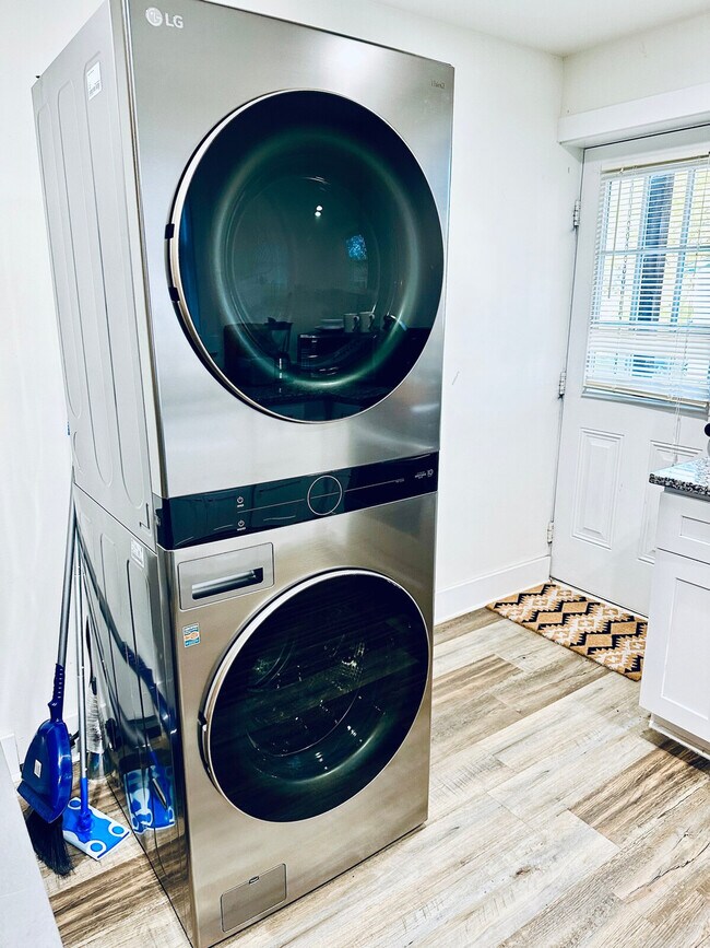 115 Colonial Ave unit ID1234788P, Greenville, SC 29611 - photo 6