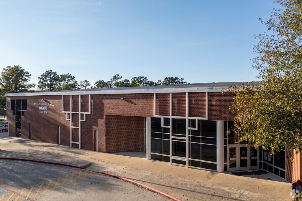 Smith Elementary School has a 13:1 student to teacher ratio.