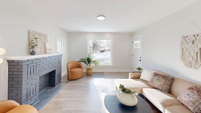 1607 20th St NE, Canton, OH 44714 - photo 3