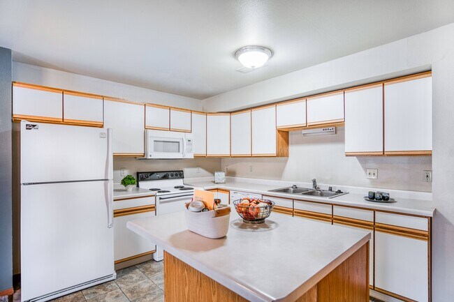 Rocky Meadows Apartments, Billings, MT 59102 - photo 2