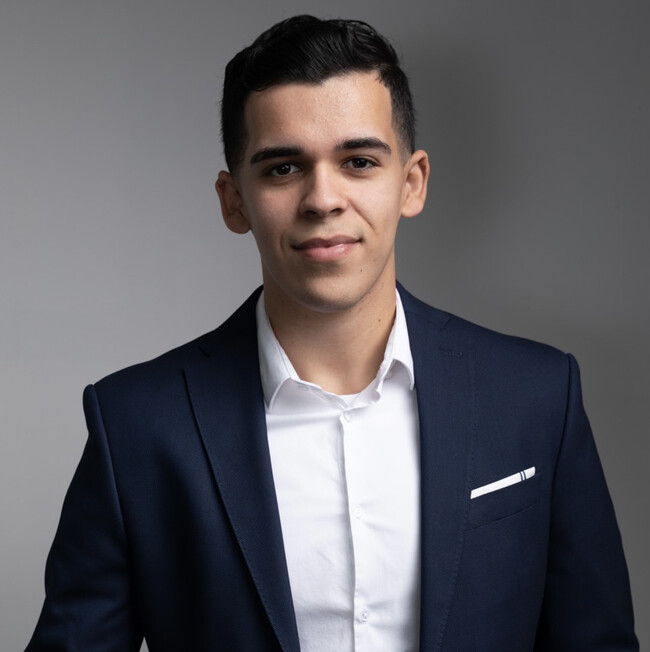 Agent Photo