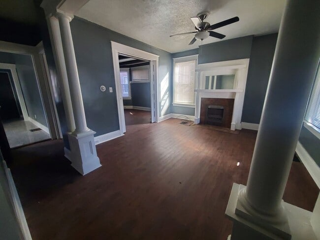 1526 Dixmont Ave unit 1, Cincinnati, OH 45207 - photo 3