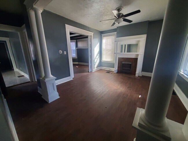 1526 Dixmont Ave unit 2, Cincinnati, OH 45207 - photo 3