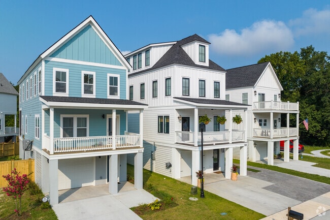 The Park Circle neighborhood offers elevated craftsman style homes in North Charleston.