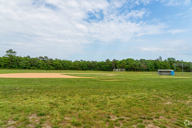 Mashpee Middle-High School serves students in grades 7th to 12th.