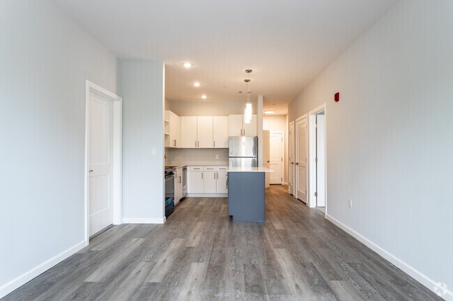 The Thomas Apartments, Somersworth, NH 03878 - photo 3