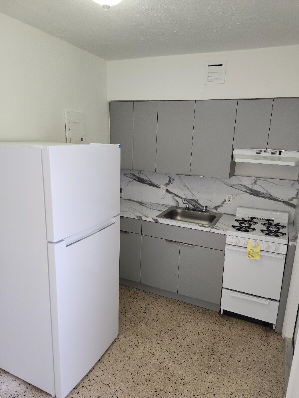 660-683 83rd St unit 4, Miami Beach, FL 33141 - photo 2