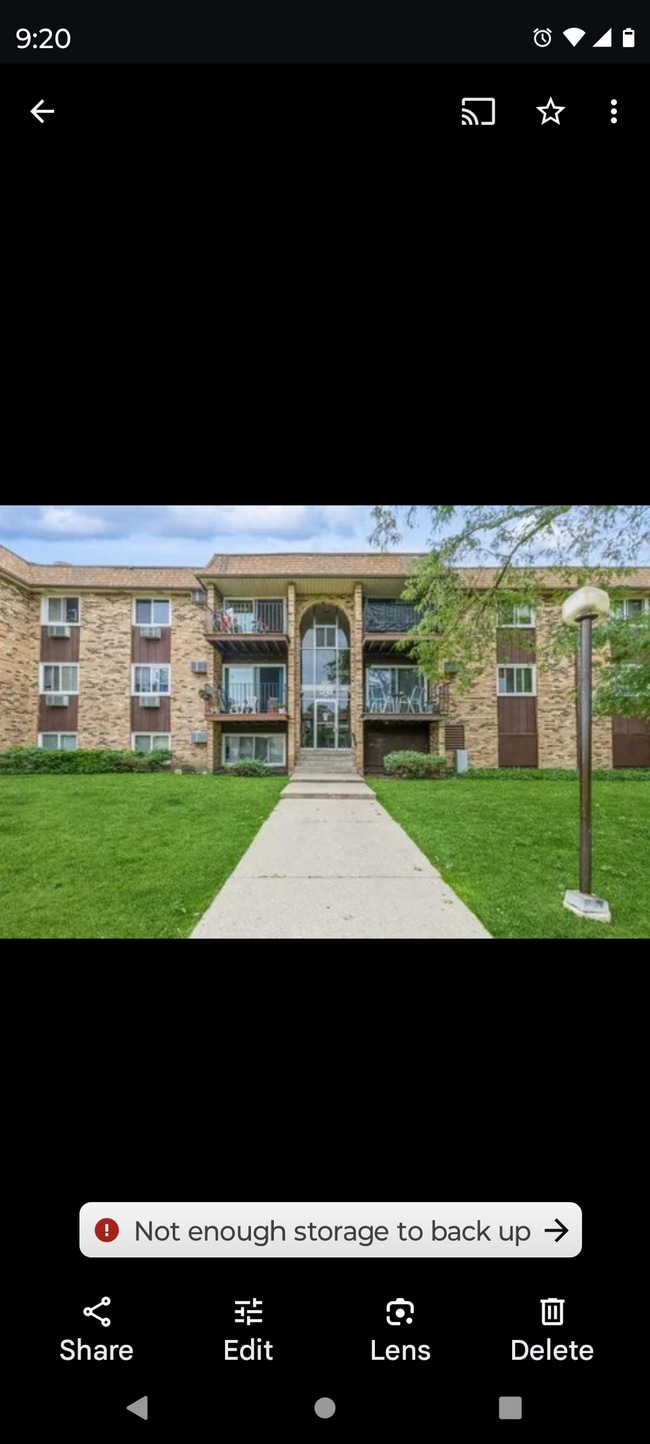670 Hill Dr Unit 209, Hoffman Estates, IL 60169