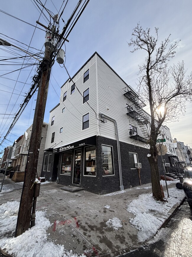 130 Elm St unit 3, Newark, NJ 07105 - photo 2