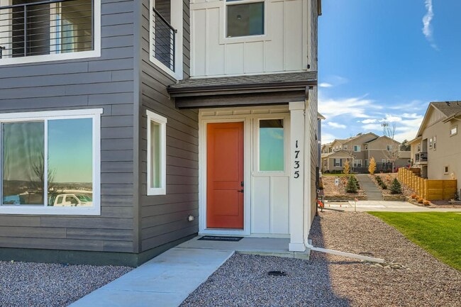 1735 Keystone Crest Ln, Colorado Springs, CO 80905 - photo 2