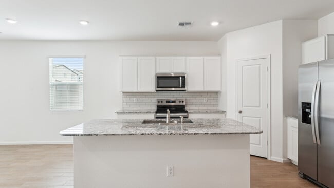 25482 W Fraktur Rd, Buckeye, AZ 85326 - photo 2