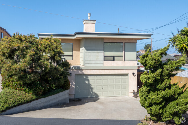 Homes in Los Osos have a lot of character.