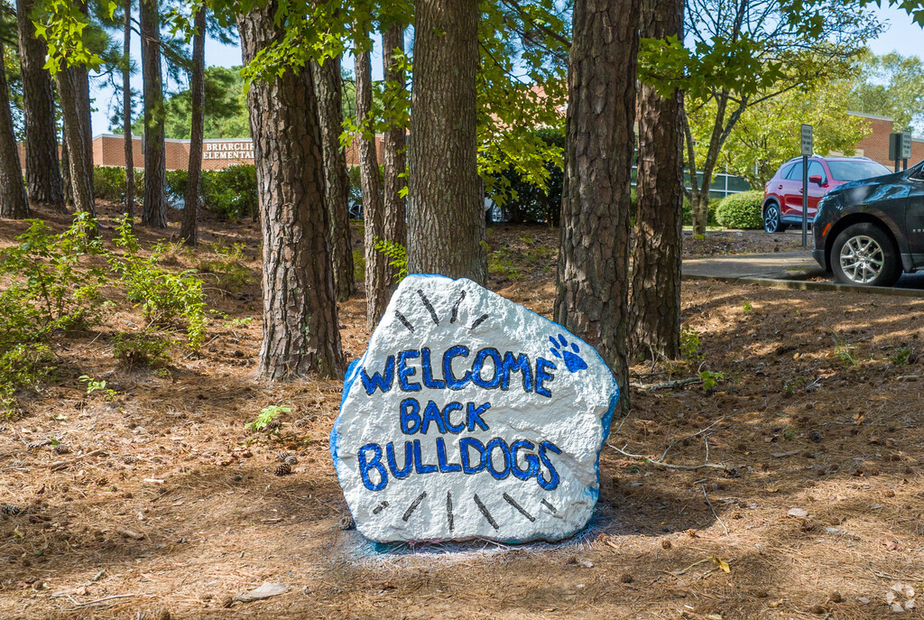 The Briarcliff Elementary School welcomes back all of the young bulldog students in South Cary.