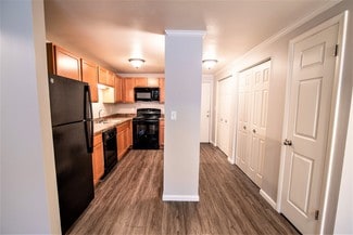 100 Village Blvd S, Baldwinsville, NY 13027