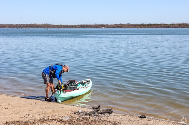 Locals love spending the day on the lake in their Kayak at Highland Park.