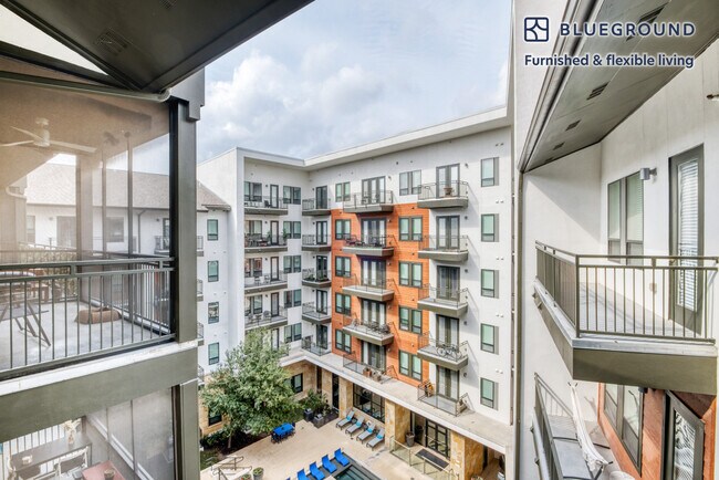 3201 Esperanza Crossing unit FL5-ID178, Austin, TX 78758 - photo 6