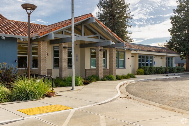Gabriela Mistral Elementary School is rated an A- by Niche.com!