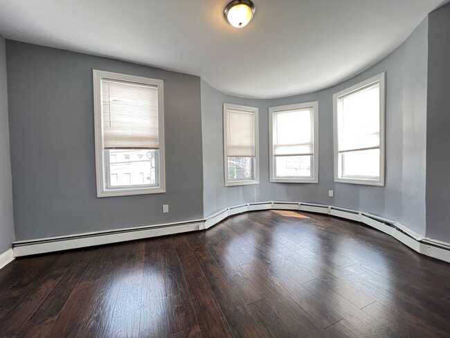 679 Kennedy Blvd unit 3, Bayonne, NJ 07002 - photo 5