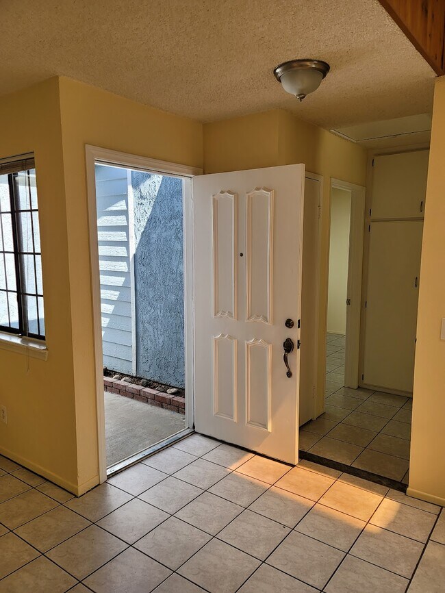 37632 13th St E, Palmdale, CA 93550 - photo 7