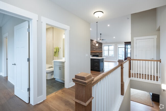 Pinnacle 2 - 4BR, 3BA - 2,896SF