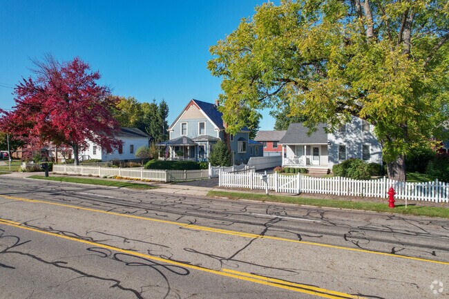 Trees line the streets in Sagamore Hills.