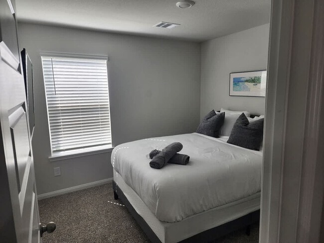 8110 Alpine Bearberry Dr unit ID1283921P, Houston, TX 77016 - photo 5