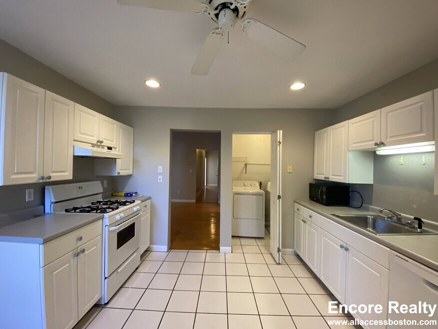 9 Beacon St unit 1, Somerville, MA 02143 - photo 1