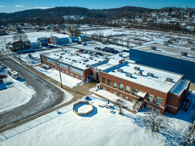 Beaver County Christian Elementary has earned a B rating from Niche.