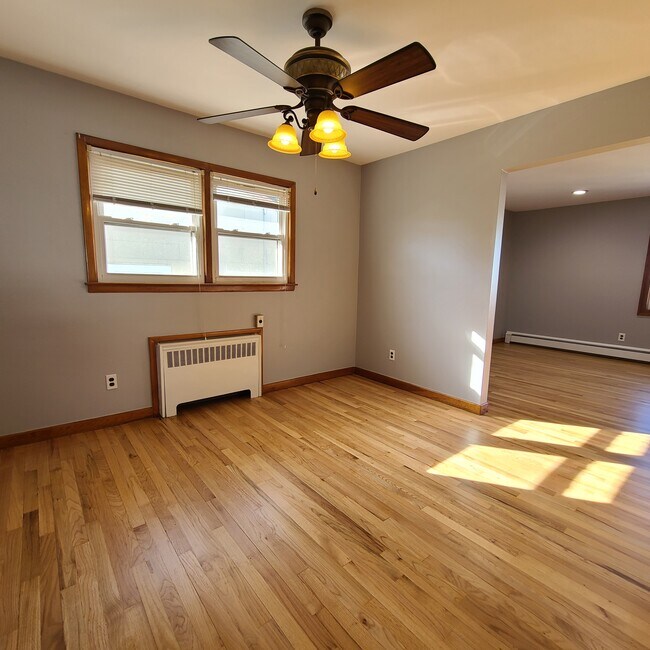 5204 Meadowview Ave unit 2, North Bergen, NJ 07047 - photo 6