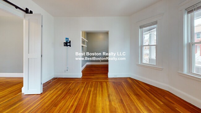 27 Walter St unit 1, Medford, MA 02155 - photo 7