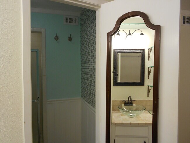 9000 Bissonnet St unit 1004, Houston, TX 77074 - photo 3