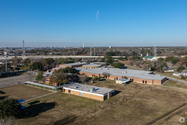 Bay has a strong focus on STEM education, with dedicated science labs.
