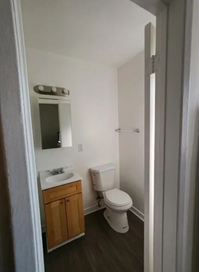 7253 Jordan Ave, Los Angeles, CA 91303 - photo 7