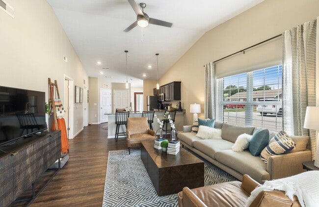 Redwood Southgate, Southgate, MI 48195 - photo 7