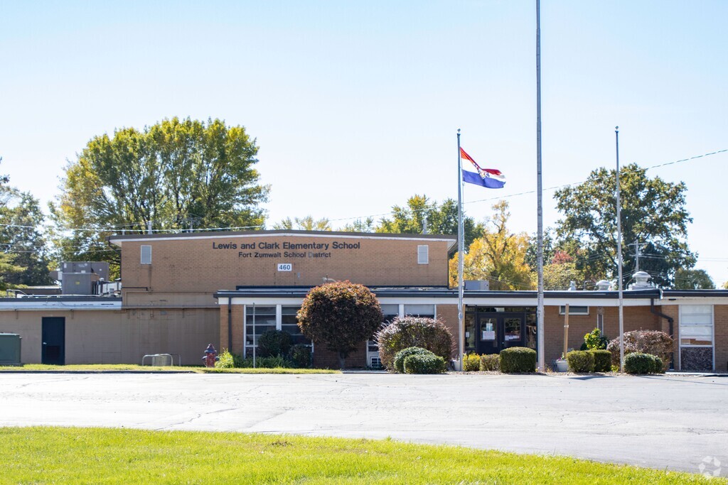 Lewis & Clark Elementary School serves students in the Saint Peters community.