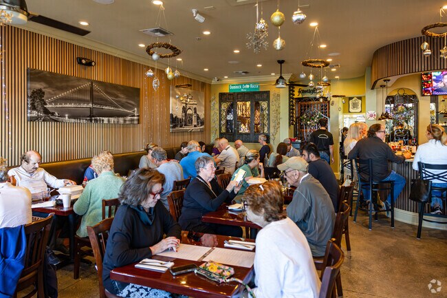 Parmesan Pete's is a very popular Italian restaurant near The Orchards.