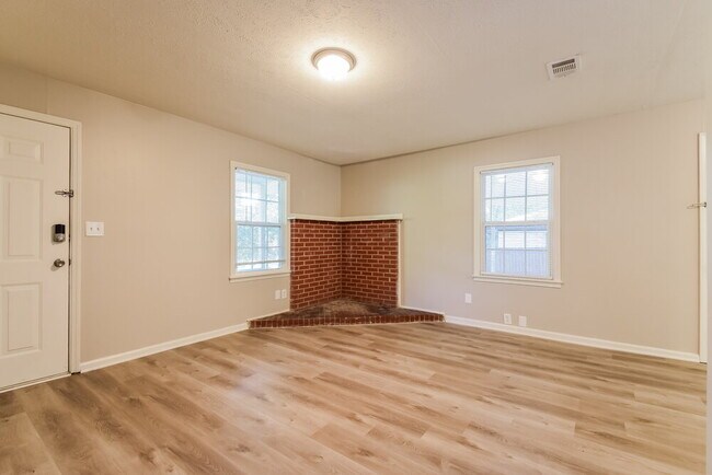 6970 Richard Ln, Austell, GA 30168 - photo 5